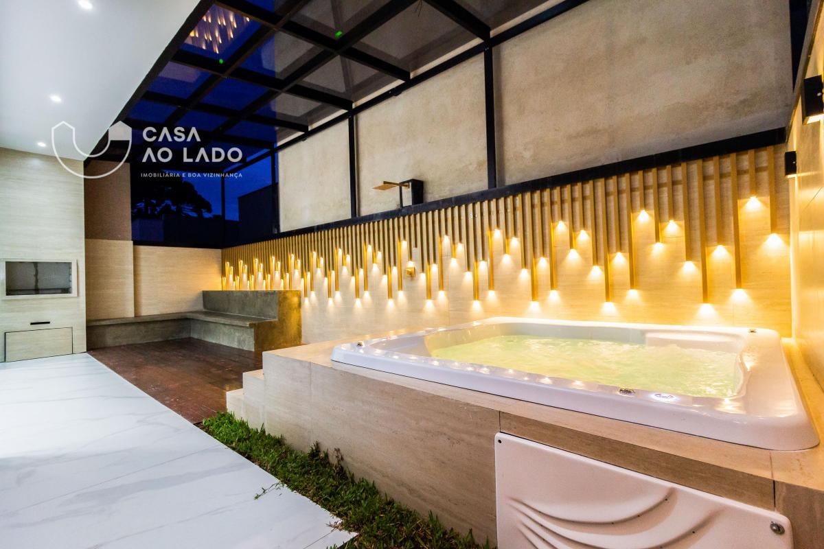 Casa nova com 4 vagas, hidromassagem, espaço gourmet, suíte com closet e home office no Umbará, Curitiba
