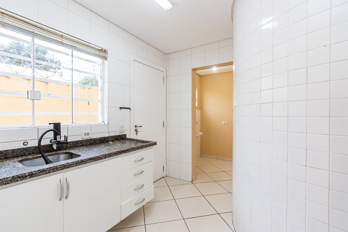 Sobrado 80m² com 3 quartos no Guaíra - Curitiba/PR