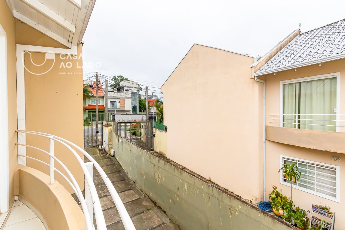 Sobrado 80m² com 3 quartos no Guaíra - Curitiba/PR