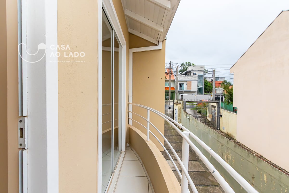 Sobrado 80m² com 3 quartos no Guaíra - Curitiba/PR