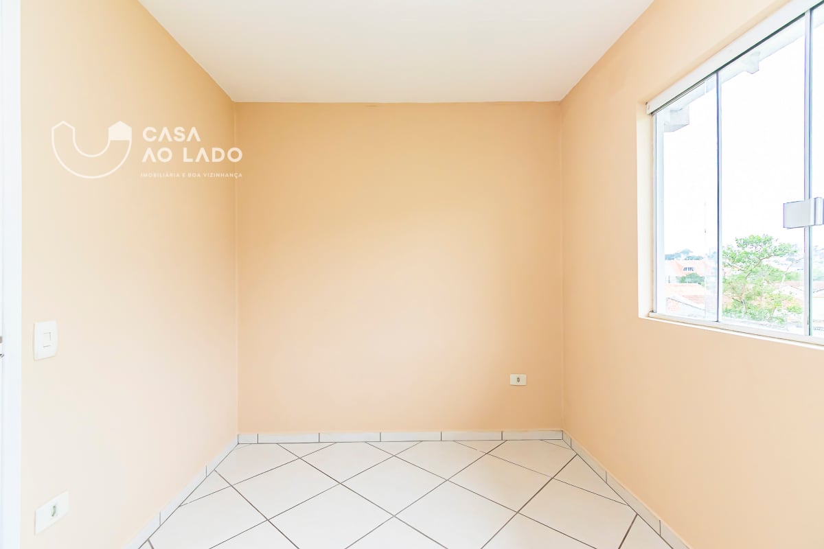 Sobrado 80m² com 3 quartos no Guaíra - Curitiba/PR
