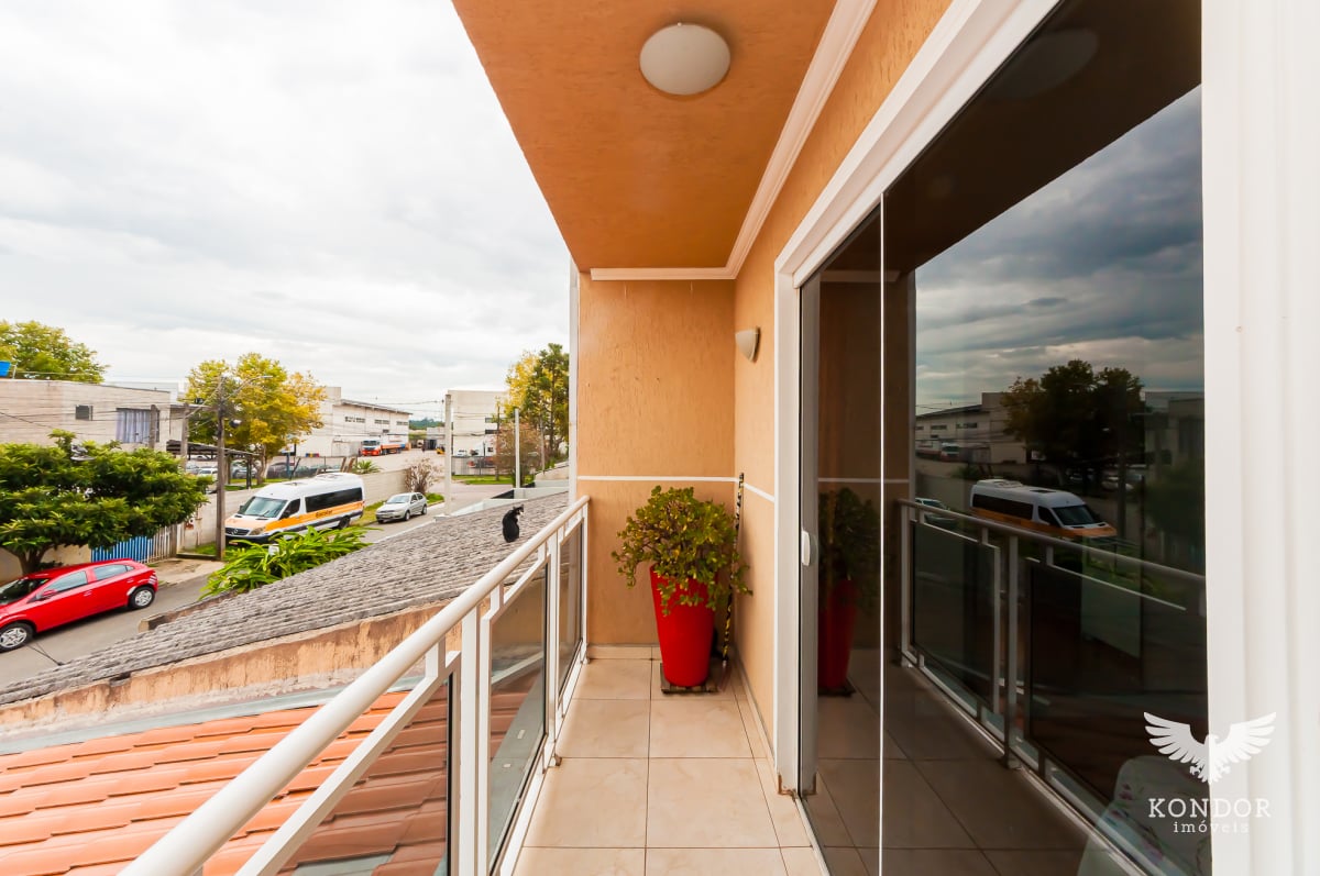 Sobrado na CIDADE INDUSTRIAL com 98m²