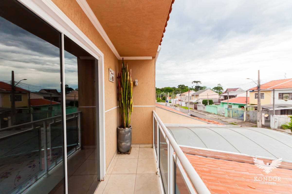 Sobrado na CIDADE INDUSTRIAL com 98m²