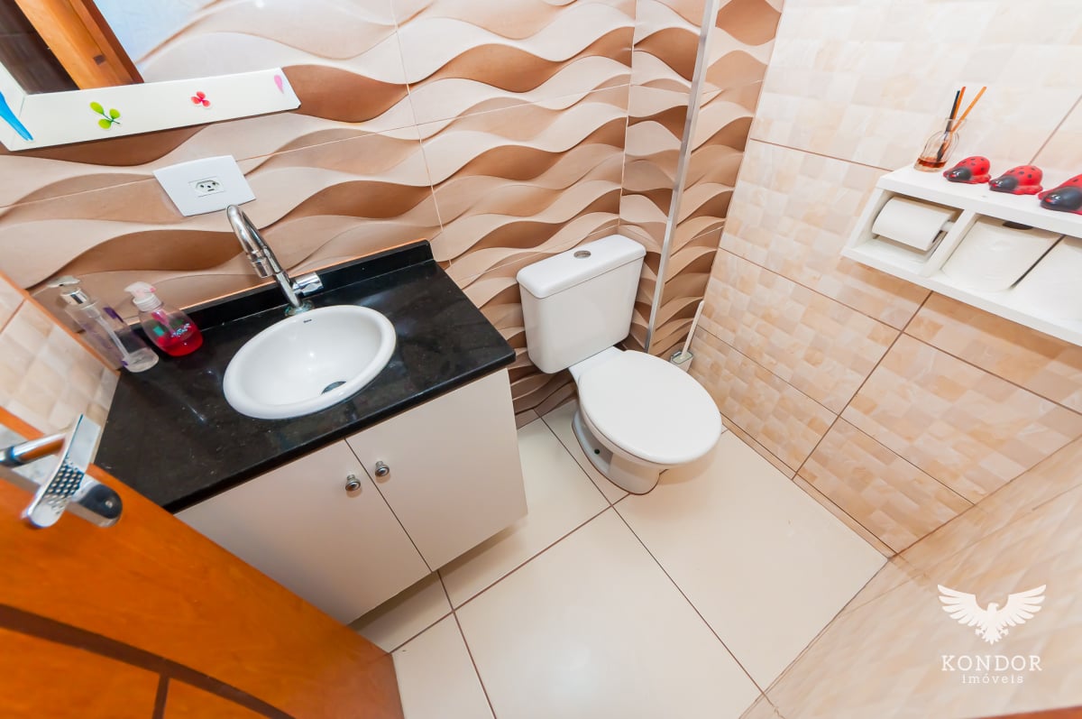 Sobrado na CIDADE INDUSTRIAL com 98m²