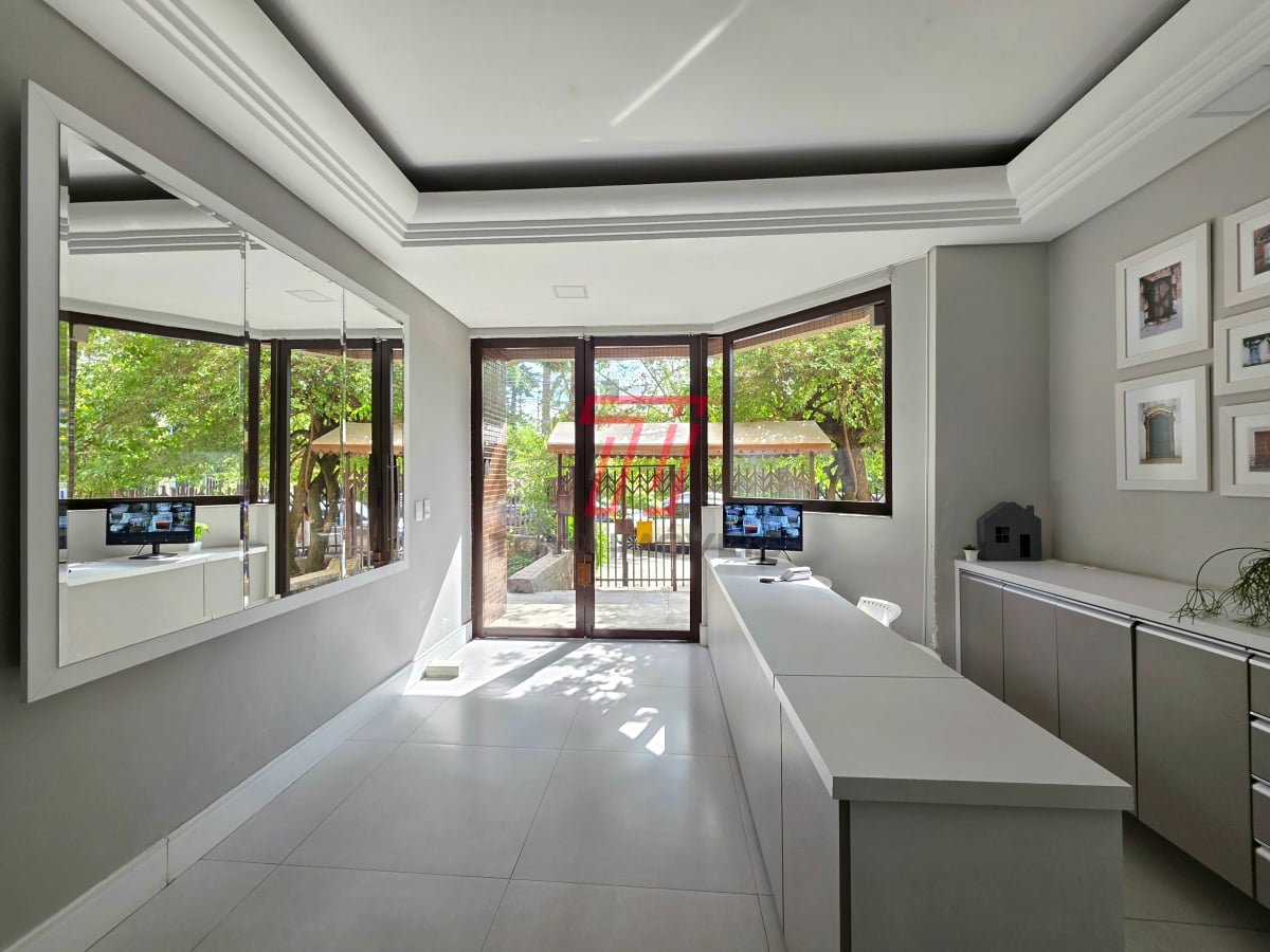 Apartamento com 3 dormitórios à venda com 123,53m² no Ed. Marien, bairro Alto da Glória