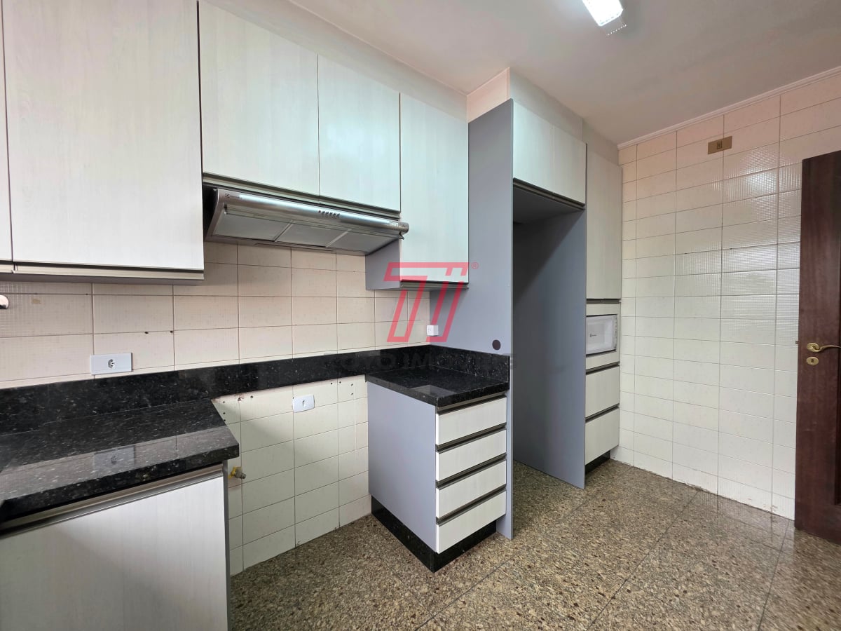 Apartamento com 3 dormitórios à venda com 123,53m² no Ed. Marien, bairro Alto da Glória