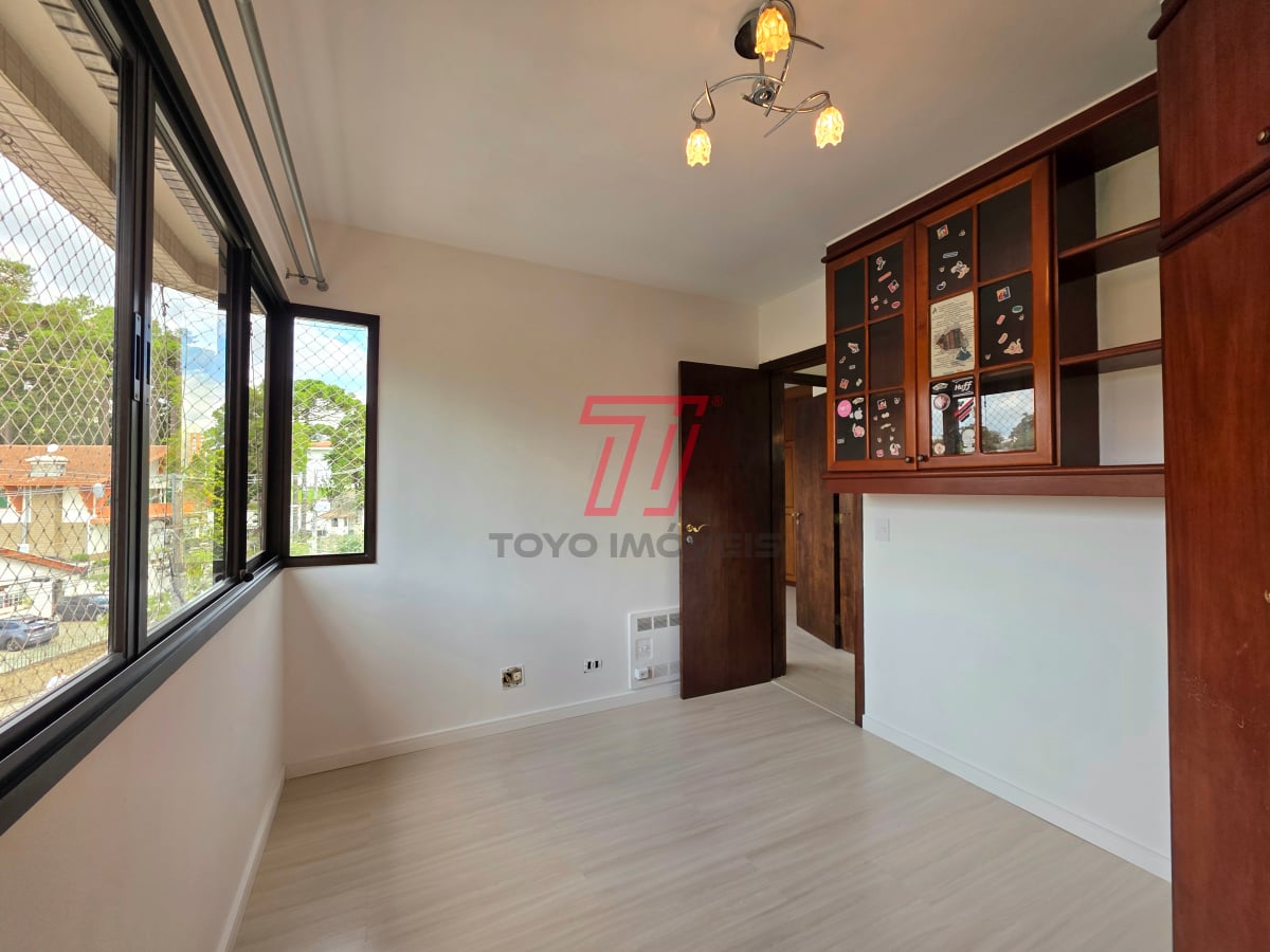 Apartamento com 3 dormitórios à venda com 123,53m² no Ed. Marien, bairro Alto da Glória
