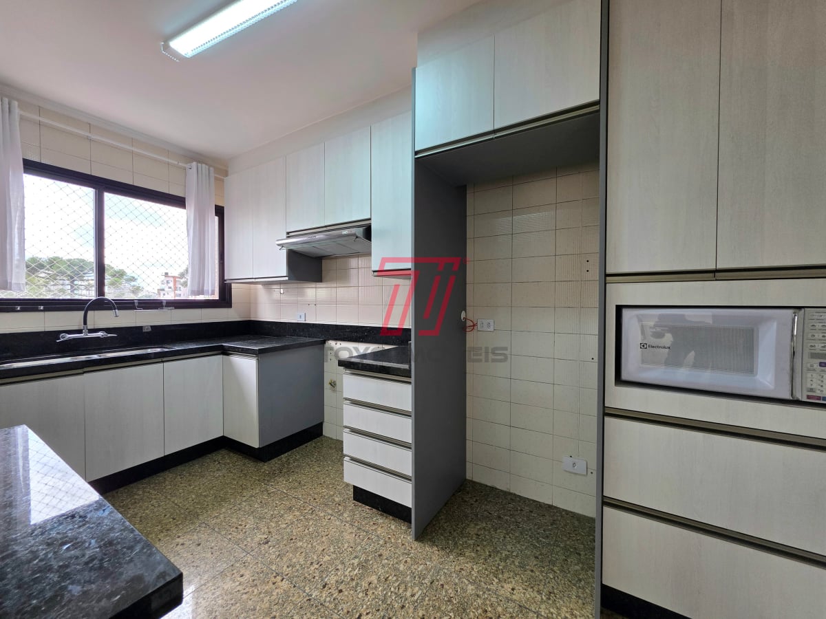 Apartamento com 3 dormitórios à venda com 123,53m² no Ed. Marien, bairro Alto da Glória
