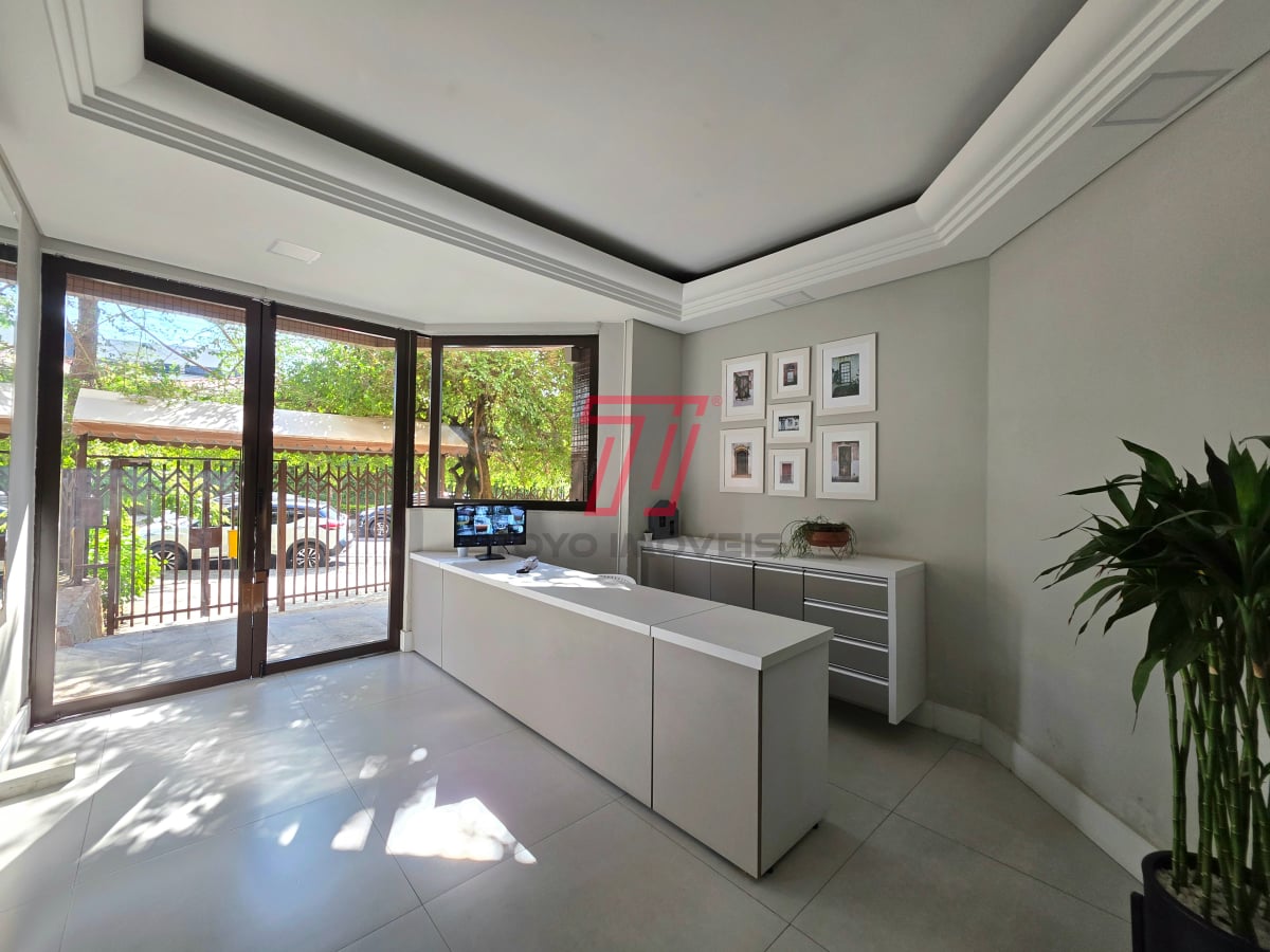 Apartamento com 3 dormitórios à venda com 123,53m² no Ed. Marien, bairro Alto da Glória