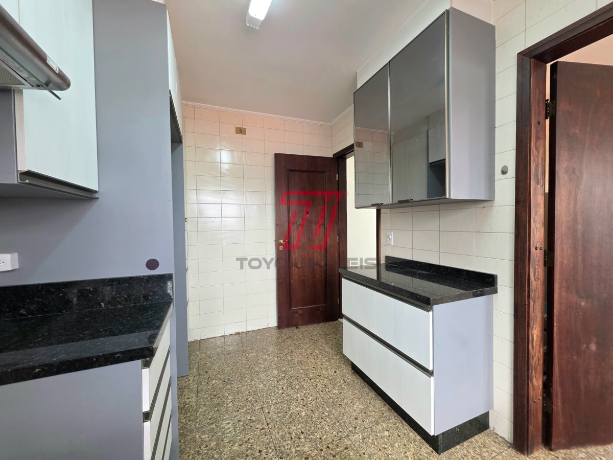 Apartamento com 3 dormitórios à venda com 123,53m² no Ed. Marien, bairro Alto da Glória