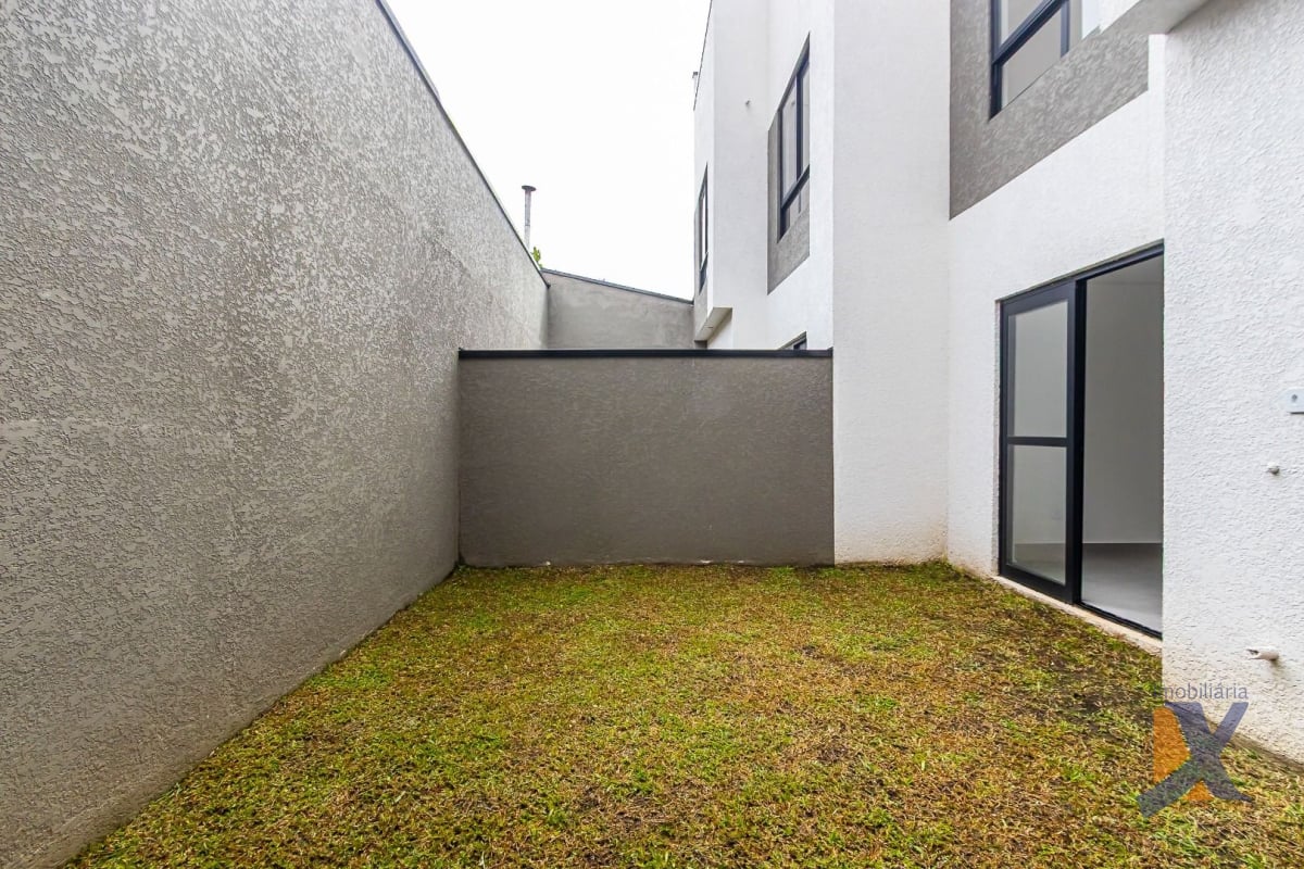 Sobrado com 3 dormitórios à venda, 105 m² por R$ 677.000,00 - Xaxim - Curitiba/PR