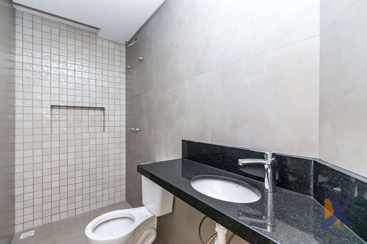 Sobrado com 3 dormitórios à venda, 105 m² por R$ 677.000,00 - Xaxim - Curitiba/PR
