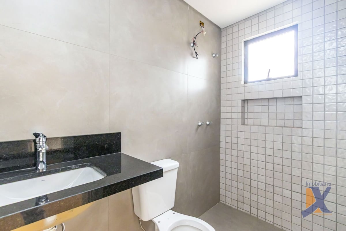 Sobrado com 3 dormitórios à venda, 105 m² por R$ 677.000,00 - Xaxim - Curitiba/PR