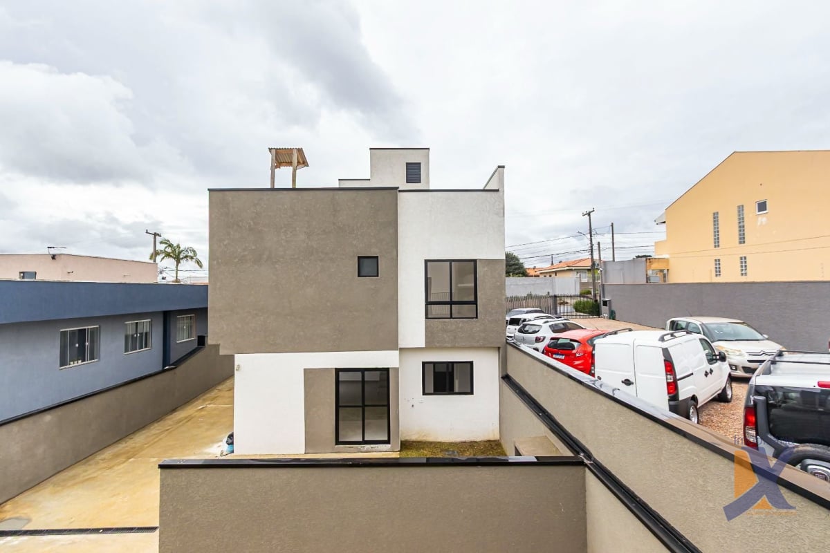 Sobrado com 3 dormitórios à venda, 105 m² por R$ 677.000,00 - Xaxim - Curitiba/PR