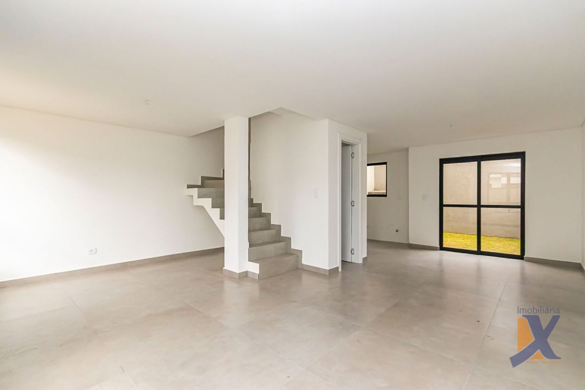 Sobrado com 3 dormitórios à venda, 105 m² por R$ 677.000,00 - Xaxim - Curitiba/PR