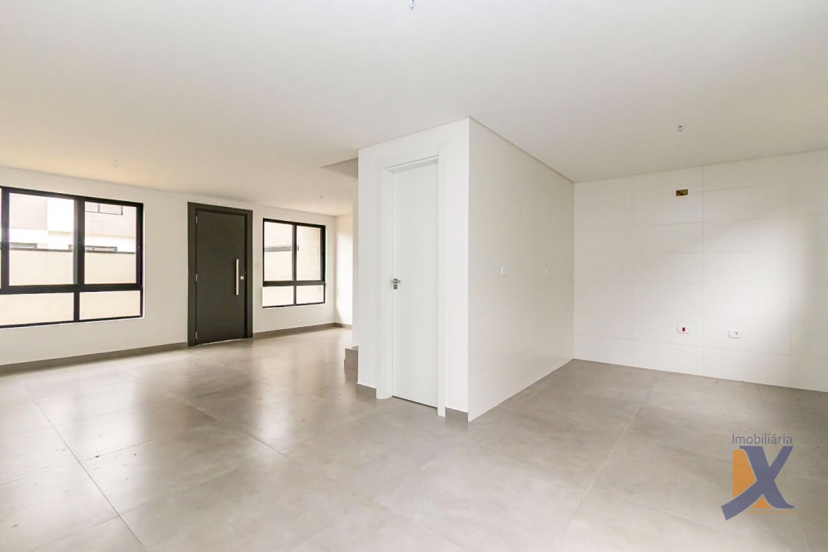 Sobrado com 3 dormitórios à venda, 105 m² por R$ 677.000,00 - Xaxim - Curitiba/PR