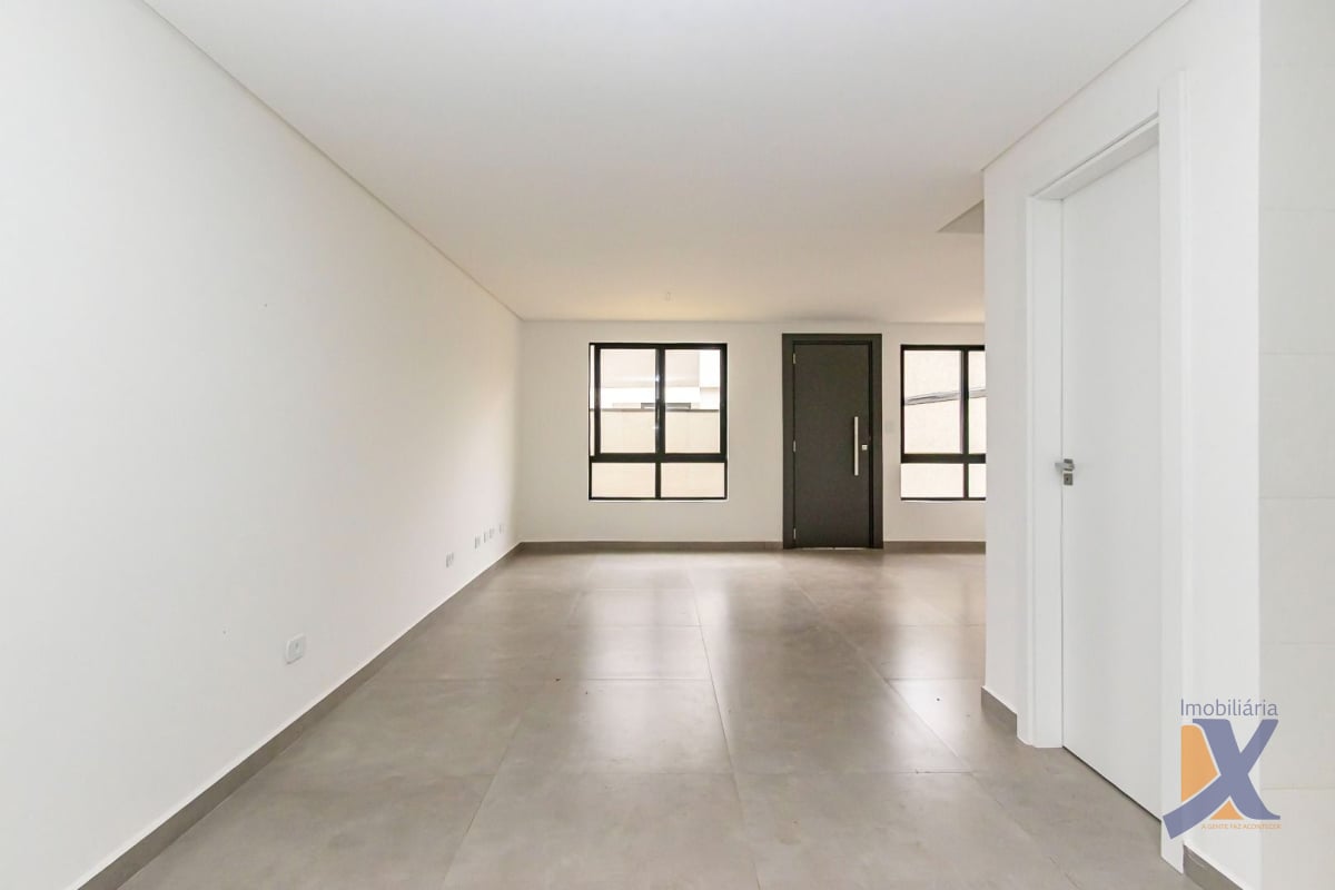 Sobrado com 3 dormitórios à venda, 105 m² por R$ 677.000,00 - Xaxim - Curitiba/PR