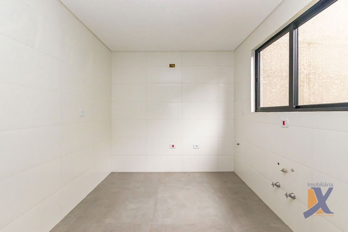 Sobrado com 3 dormitórios à venda, 105 m² por R$ 677.000,00 - Xaxim - Curitiba/PR