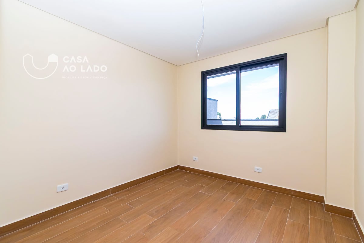 Sobrado 251m² com 3 quartos no Hauer - Curitiba/PR