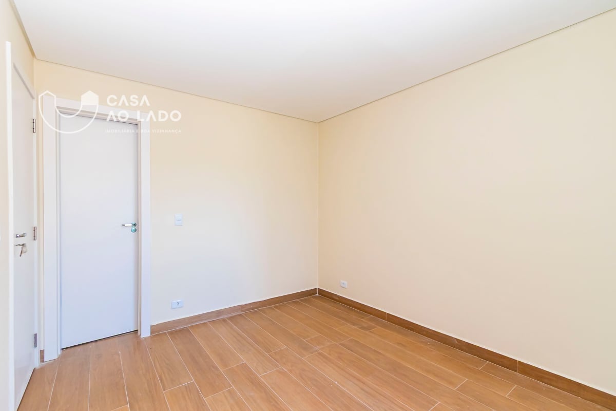 Sobrado 251m² com 3 quartos no Hauer - Curitiba/PR