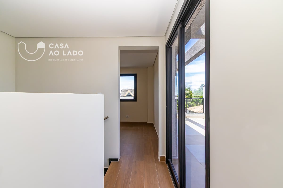 Sobrado 251m² com 3 quartos no Hauer - Curitiba/PR