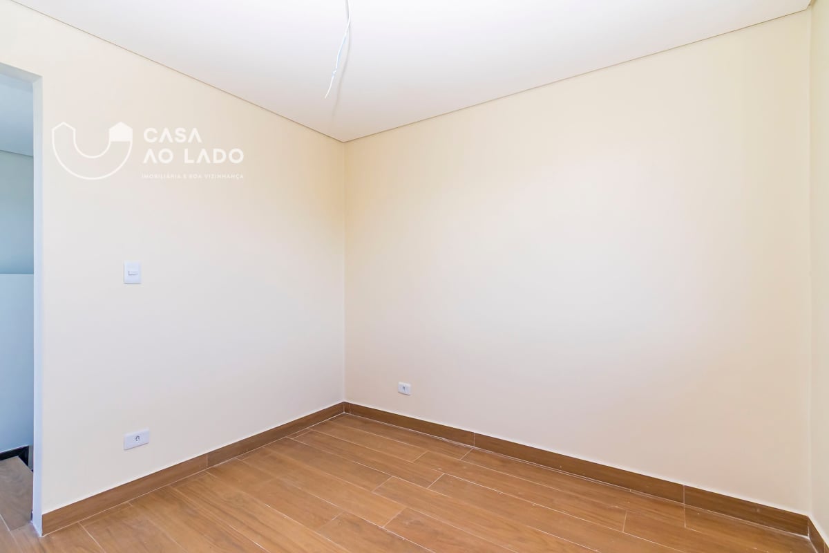 Sobrado 251m² com 3 quartos no Hauer - Curitiba/PR