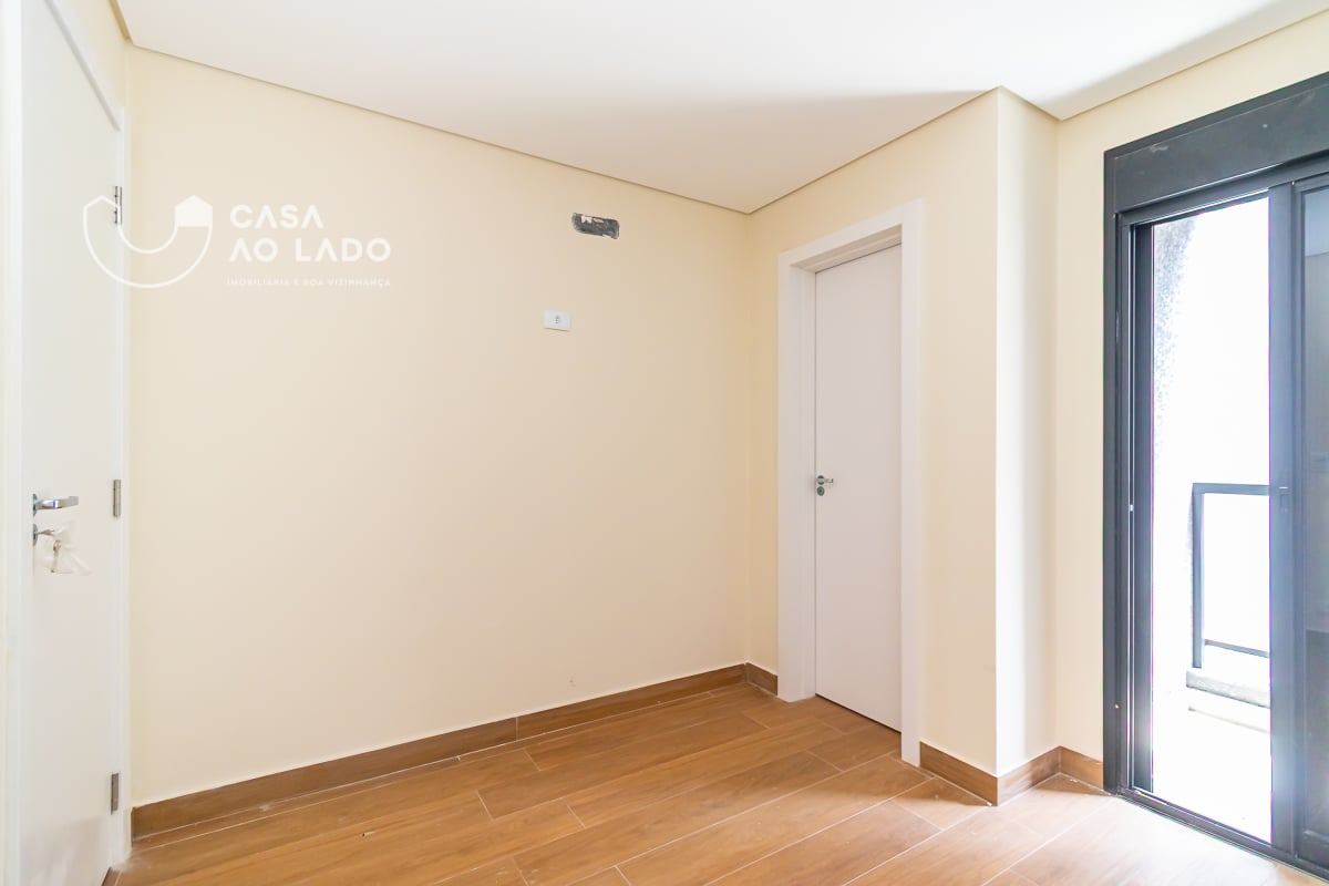 Sobrado 251m² com 3 quartos no Hauer - Curitiba/PR