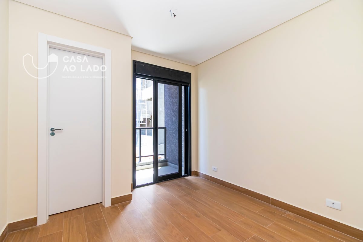 Sobrado 251m² com 3 quartos no Hauer - Curitiba/PR