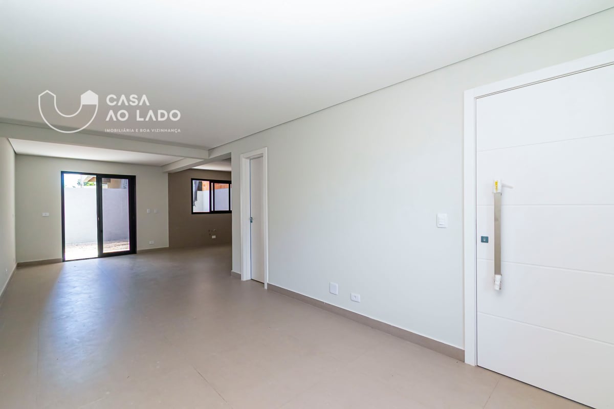 Sobrado 251m² com 3 quartos no Hauer - Curitiba/PR