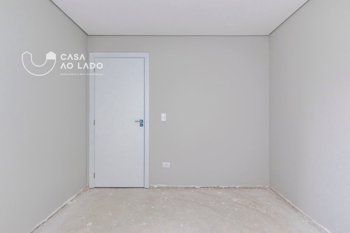 Sobrado 132m² com 3 quartos no Pinheirinho - Curitiba/PR
