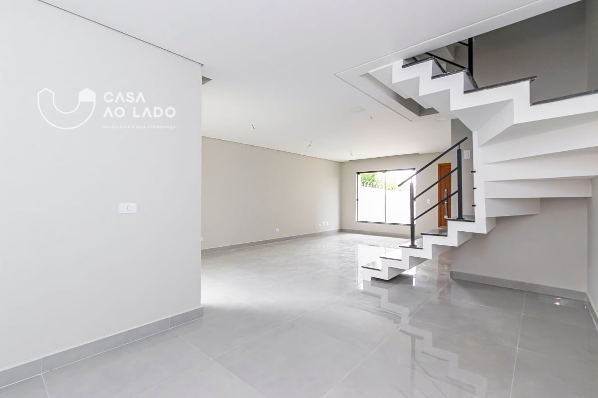 Sobrado 132m² com 3 quartos no Pinheirinho - Curitiba/PR