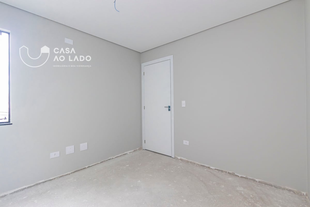 Sobrado 132m² com 3 quartos no Pinheirinho - Curitiba/PR
