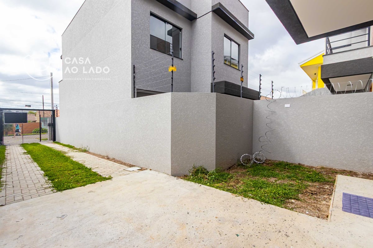Sobrado 132m² com 3 quartos no Pinheirinho - Curitiba/PR