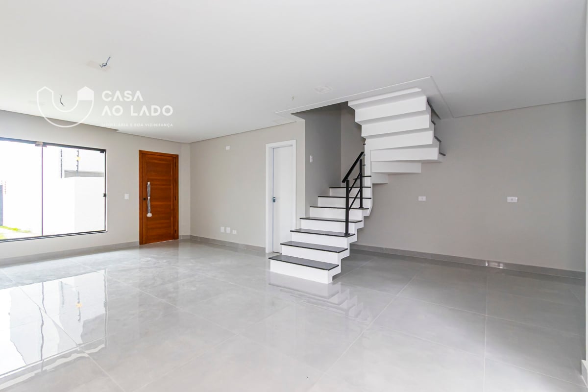 Sobrado 132m² com 3 quartos no Pinheirinho - Curitiba/PR