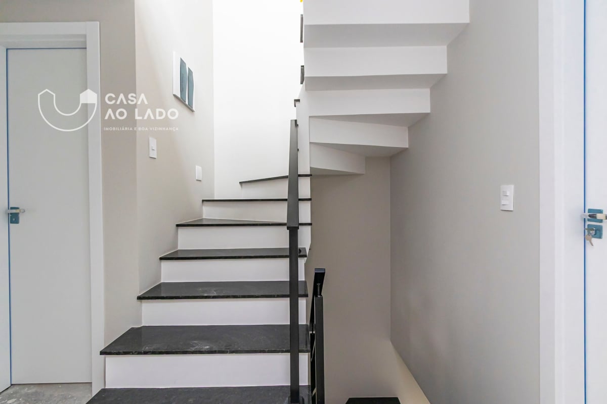 Sobrado 132m² com 3 quartos no Pinheirinho - Curitiba/PR