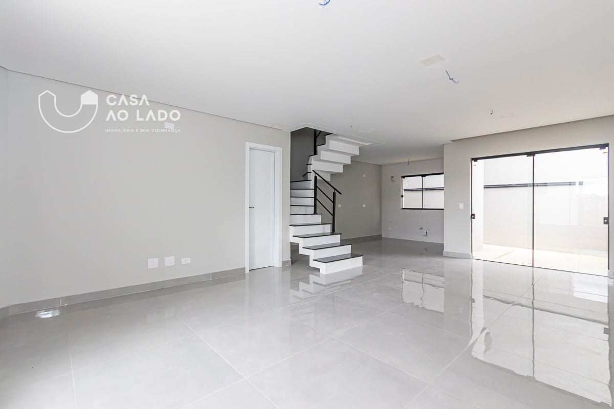 Sobrado 132m² com 3 quartos no Pinheirinho - Curitiba/PR
