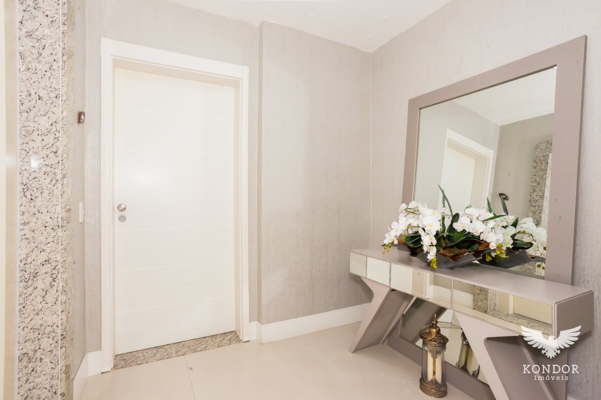 Apartamento com 3 dormitórios à venda com 215,87m² no Le Jardin Portão