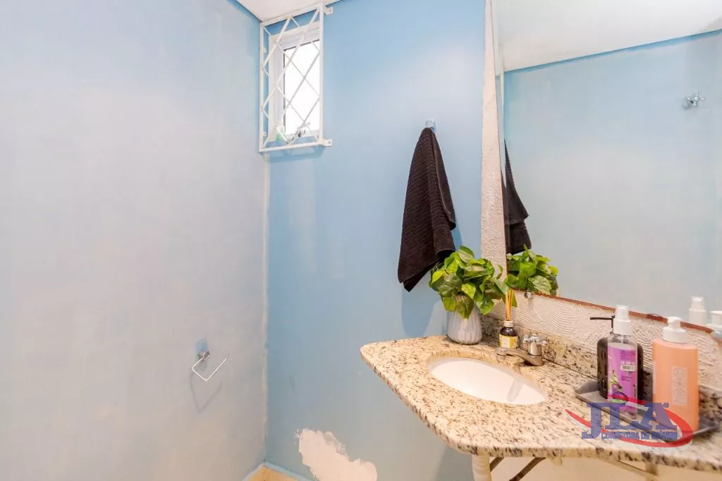Sobrado com 4 dormitórios à venda, 300 m² por R$ 1.050.000,00 - Pilarzinho - Curitiba/PR