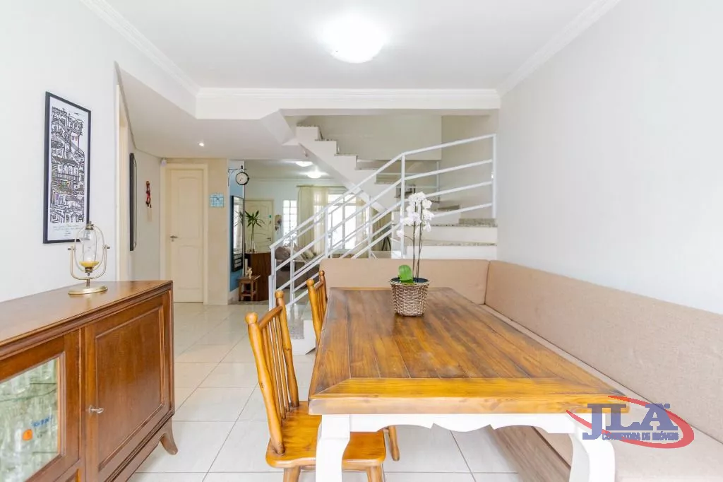 Sobrado com 4 dormitórios à venda, 300 m² por R$ 1.050.000,00 - Pilarzinho - Curitiba/PR