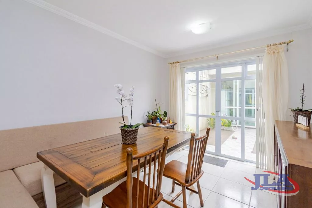 Sobrado com 4 dormitórios à venda, 300 m² por R$ 1.050.000,00 - Pilarzinho - Curitiba/PR