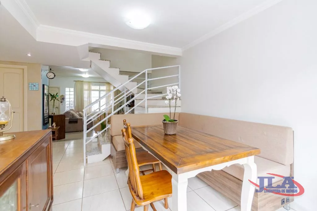 Sobrado com 4 dormitórios à venda, 300 m² por R$ 1.050.000,00 - Pilarzinho - Curitiba/PR