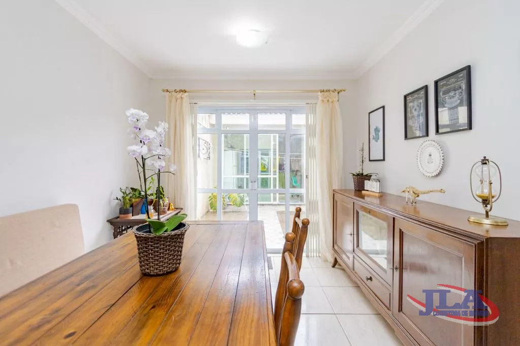 Sobrado com 4 dormitórios à venda, 300 m² por R$ 1.050.000,00 - Pilarzinho - Curitiba/PR