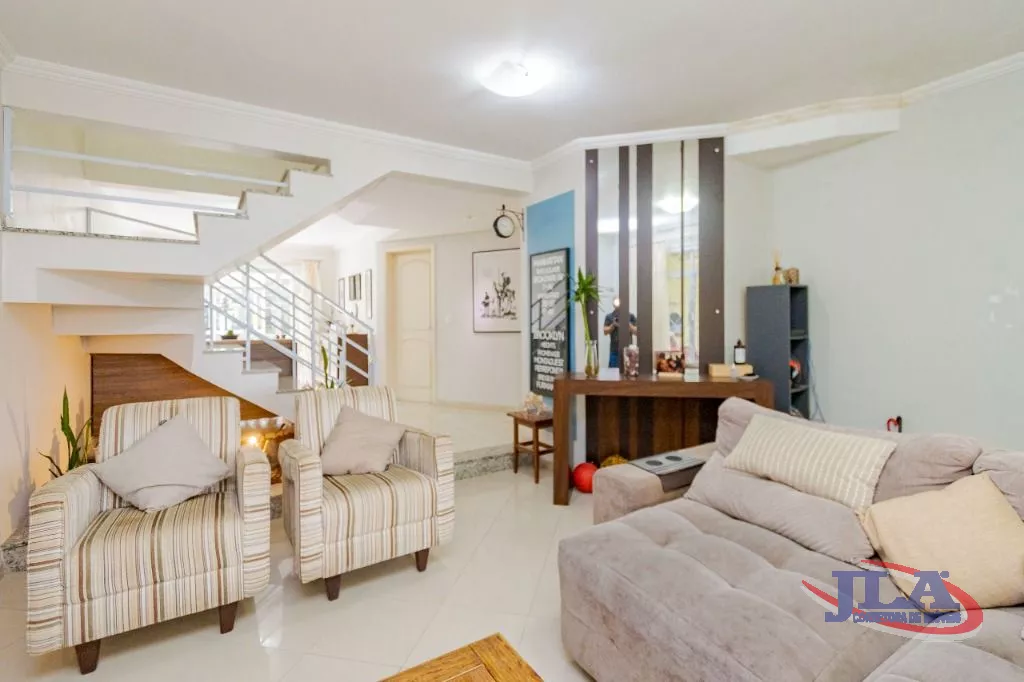 Sobrado com 4 dormitórios à venda, 300 m² por R$ 1.050.000,00 - Pilarzinho - Curitiba/PR