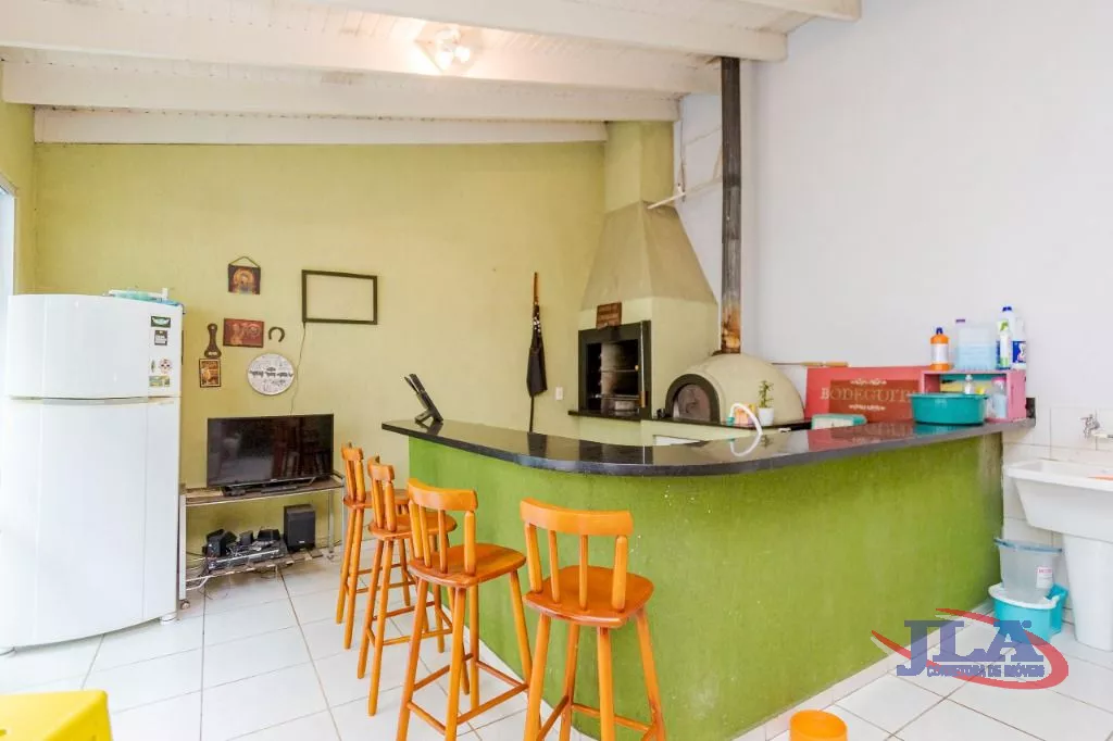 Sobrado com 4 dormitórios à venda, 300 m² por R$ 1.050.000,00 - Pilarzinho - Curitiba/PR