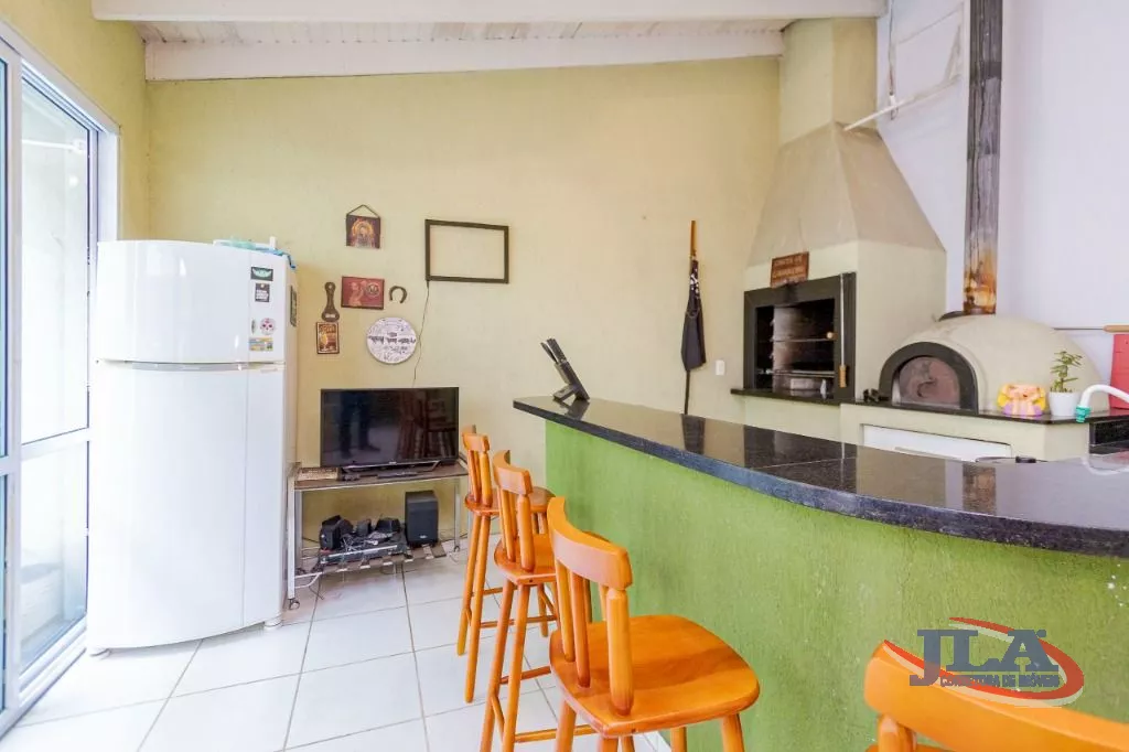 Sobrado com 4 dormitórios à venda, 300 m² por R$ 1.050.000,00 - Pilarzinho - Curitiba/PR