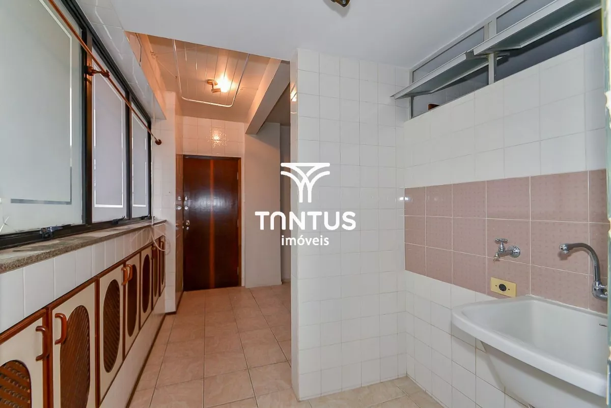 Apartamento com 3 dormitórios à venda, 218 m² por R$ 1.350.000,00 - Bigorrilho - Curitiba/PR