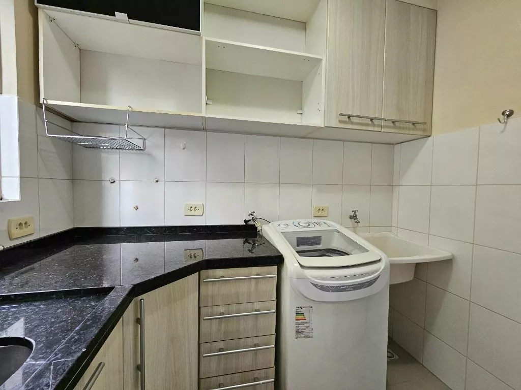 Apartamento com 1dormitório para vender com 33,41m² no Ed. Sessimbra, bairro Portão