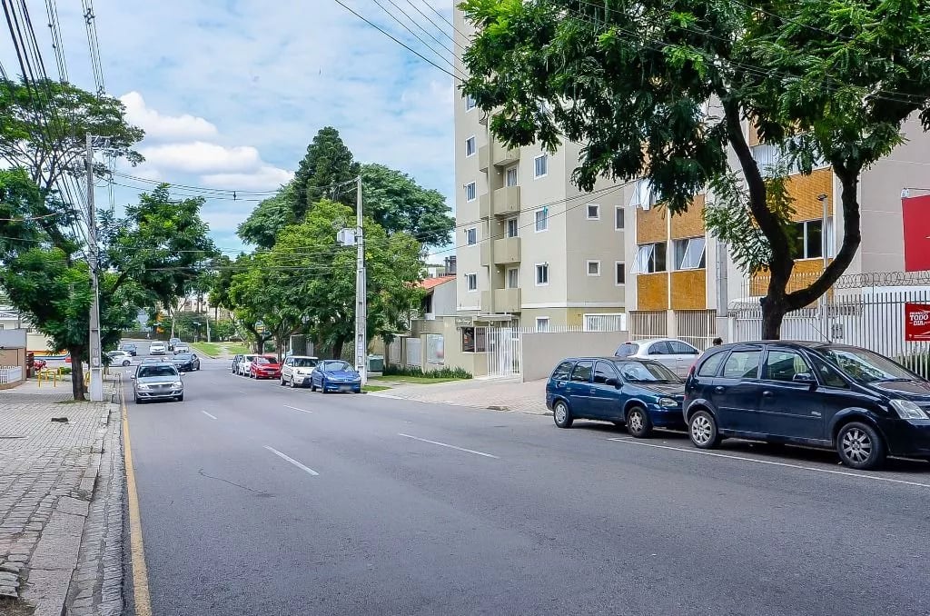 Apartamento com 1dormitório para vender com 33,41m² no Ed. Sessimbra, bairro Portão