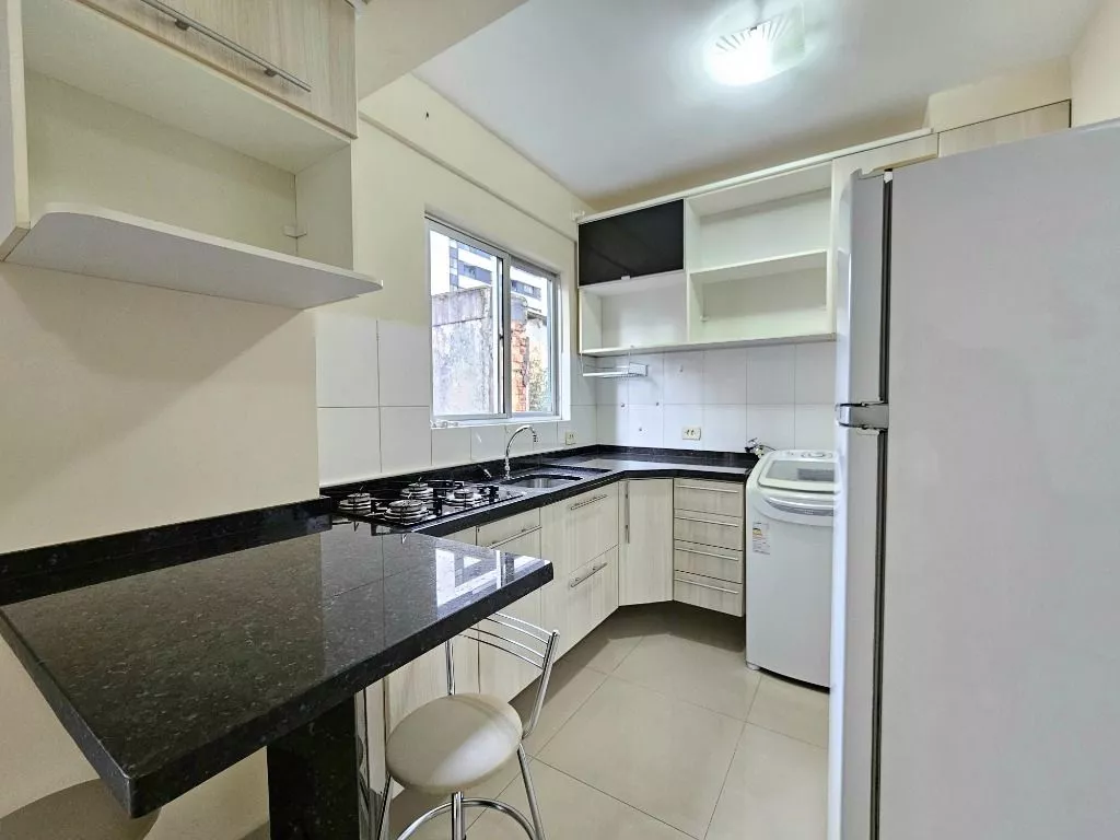 Apartamento com 1dormitório para vender com 33,41m² no Ed. Sessimbra, bairro Portão