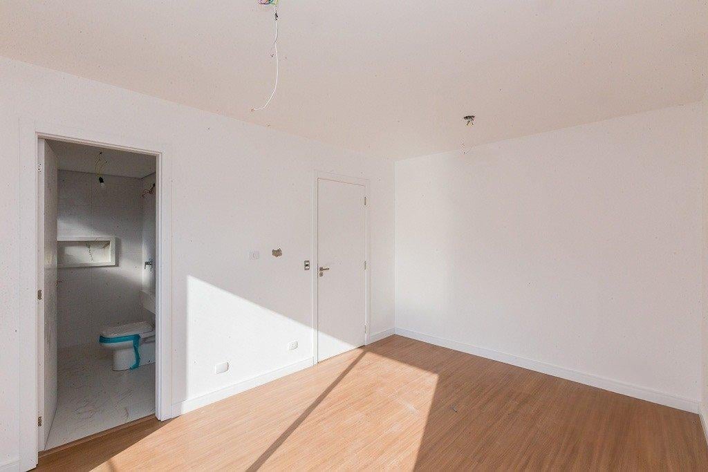 Sobrado Triplex Abranches